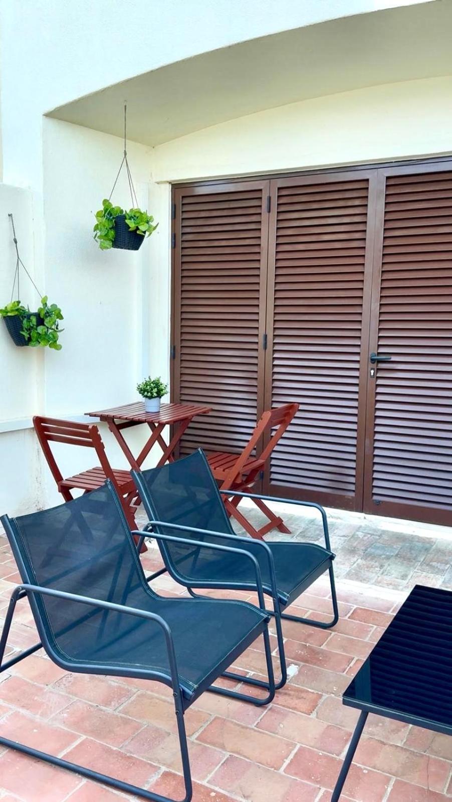 Cozy And Stylish Studio Apt Just 800M From The Beach - New On Booking! Albufeira Bagian luar foto